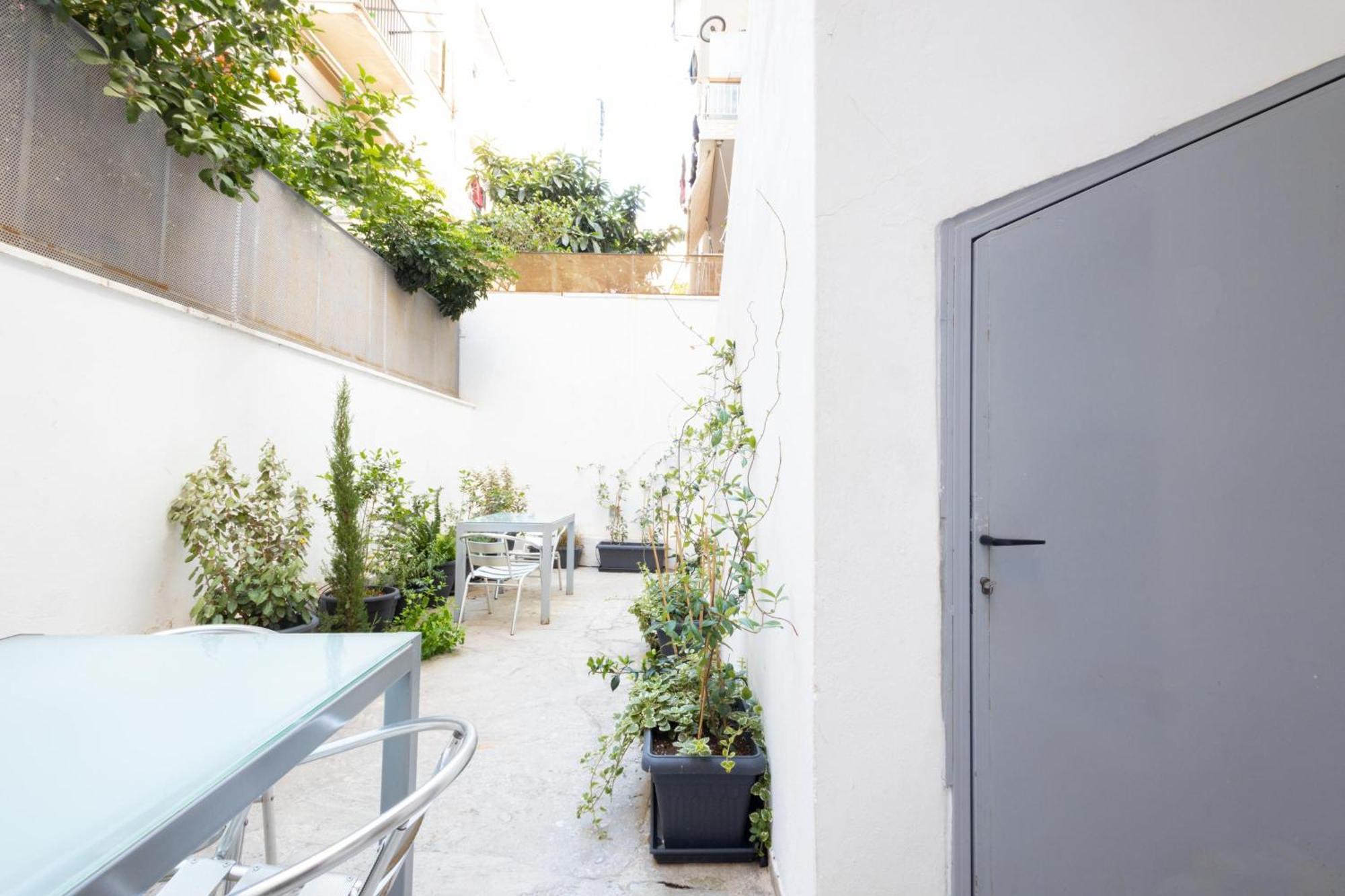 Renovated 5 Bdr House Near Acropolis - New Beds, Terrace & Green Yard Athena Bagian luar foto