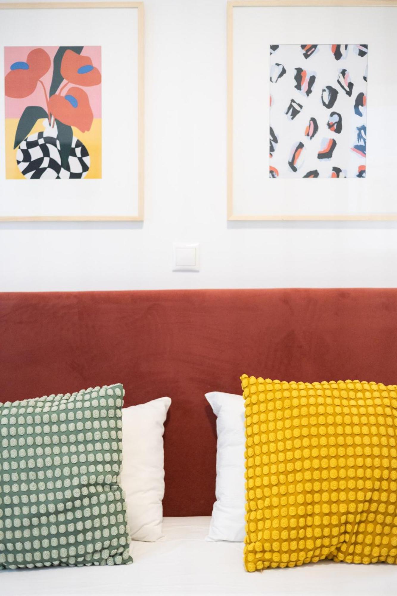 Renovated 5 Bdr House Near Acropolis - New Beds, Terrace & Green Yard Athena Bagian luar foto